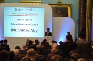 Prime Minister Shinzo Abe addresses the seminar
