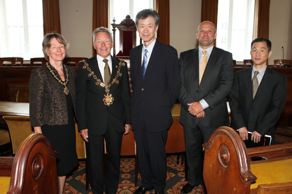 Stockton Mayor welcomes a senior Nifco delegation 